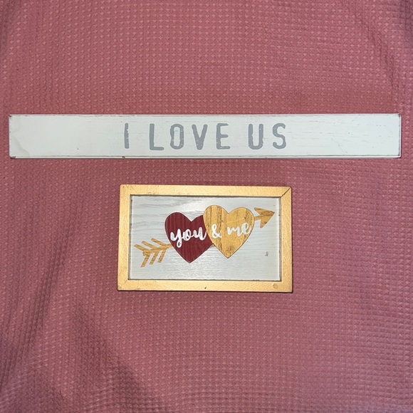 Love signs ❤️ - Picture 1 of 1